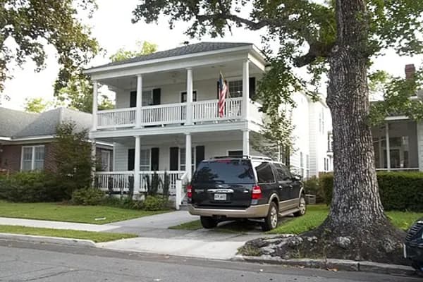 Ardsley Park photo 1