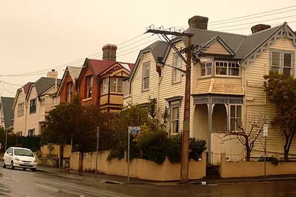 Battery Point photo 1