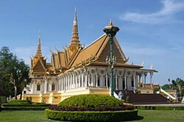 Daun Penh photo 3