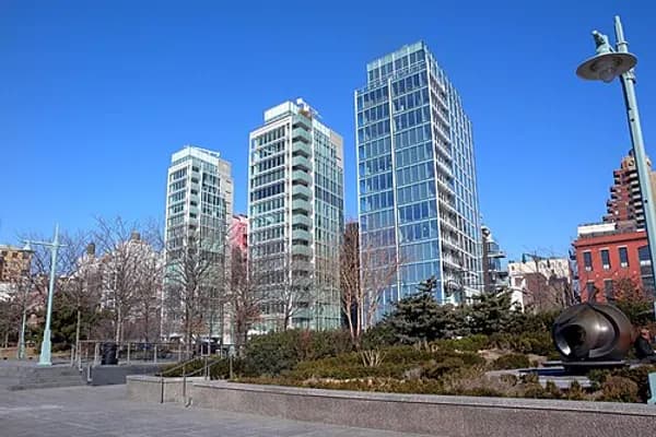 West Village photo 4