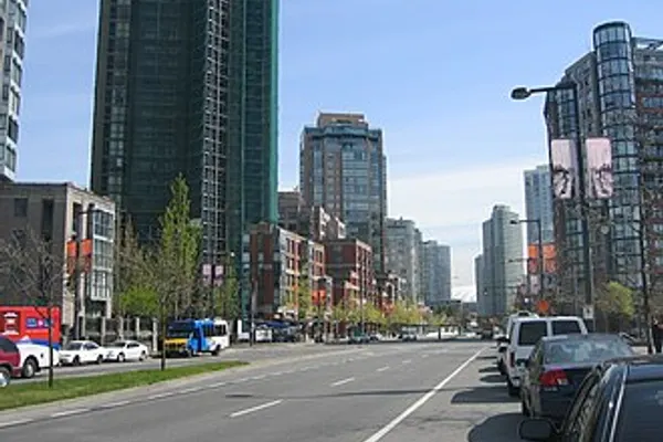 Yaletown photo 6