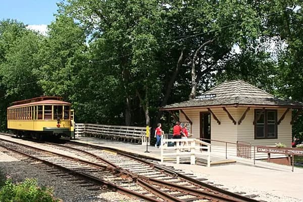 Linden Hills photo 1