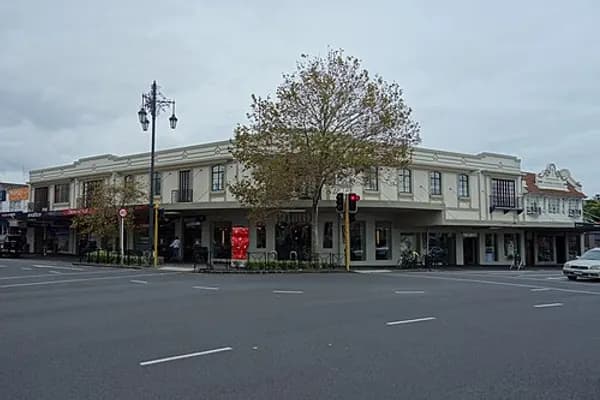 Ponsonby photo 6