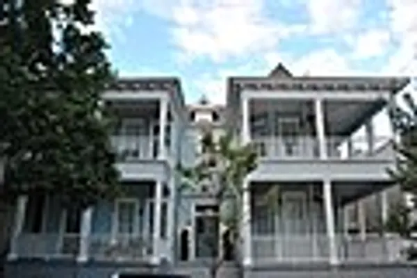 Victorian District photo 3